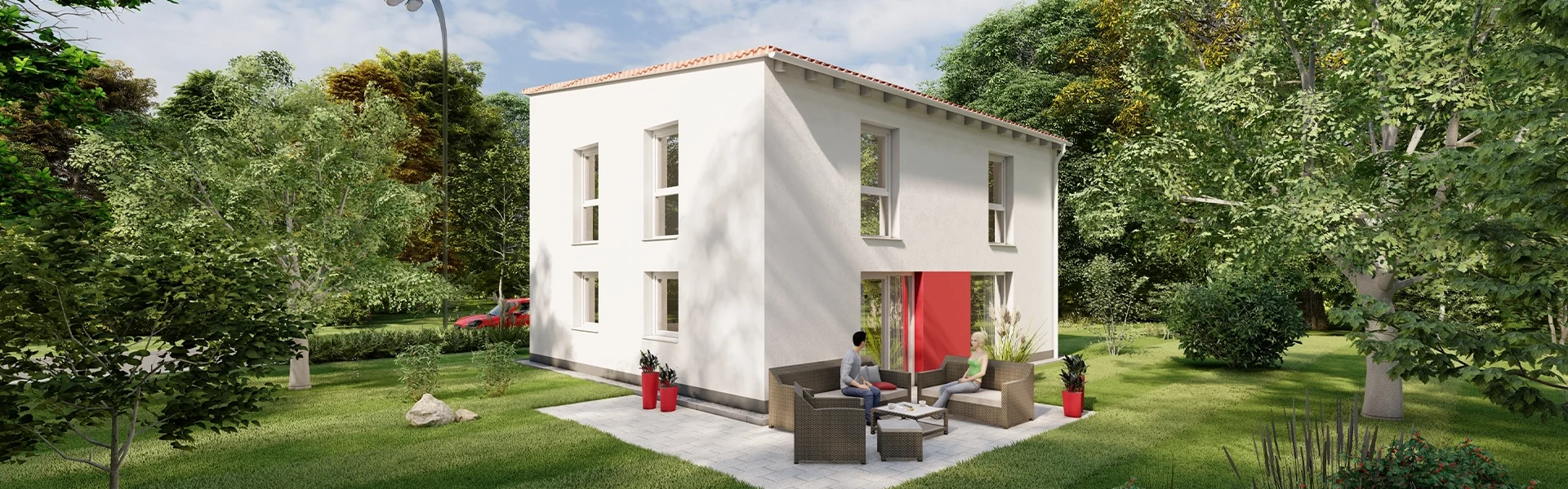 Zweistöckiges Haus mit Terrasse und Personen im Garten.