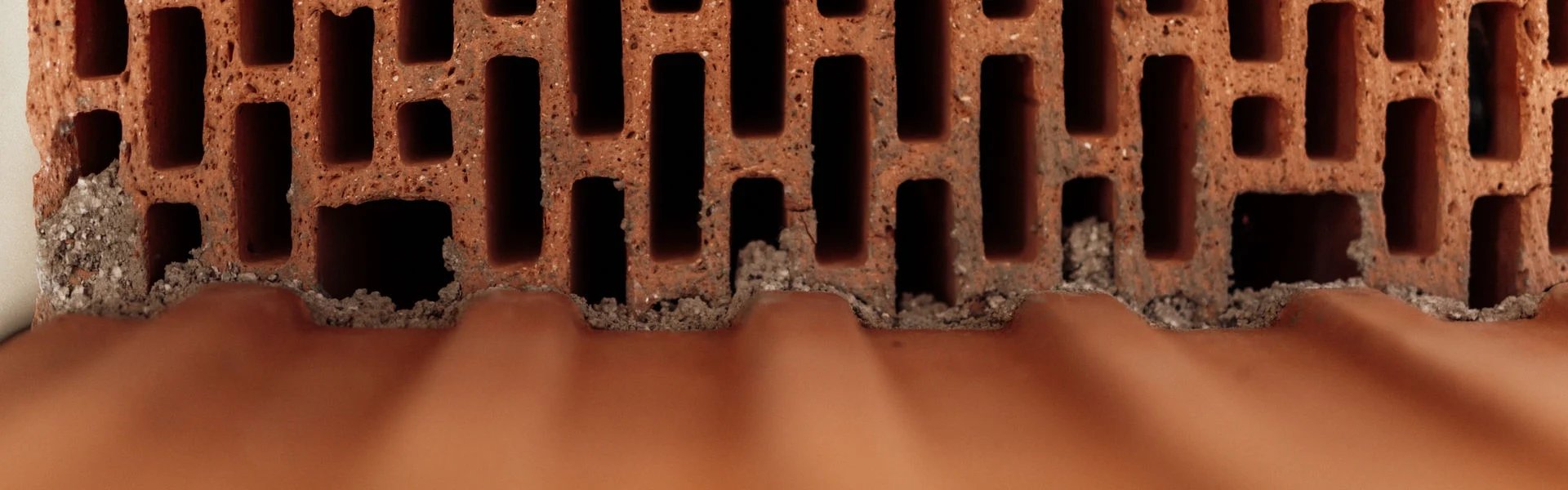 Nahaufnahme eines Ziegelsteins.