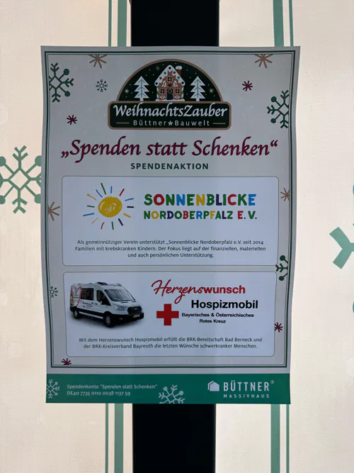 Spendenaktion-Poster mit Weihnachtsmotiven und Logos.