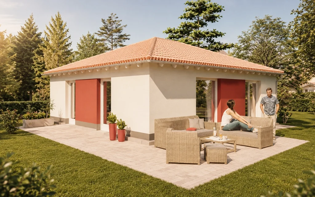 Moderner Bungalow mit Walmdach und großzügigen Fensterflächen zur Terrasse.